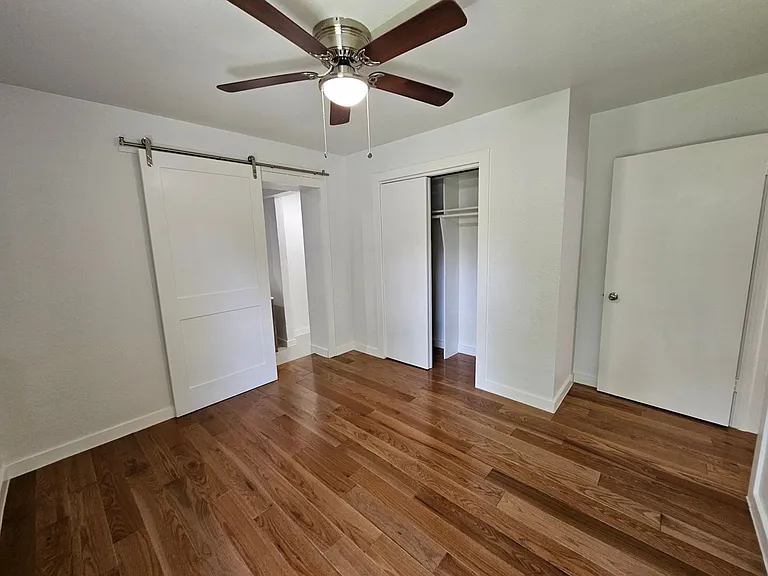 2402 Housley Dr — Photo 23
