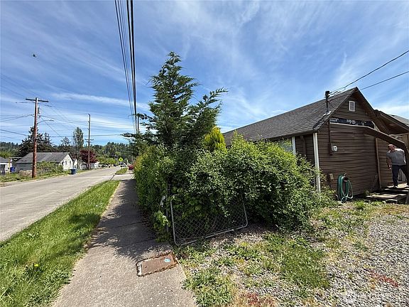 4th image of 1519 N 1st AVE