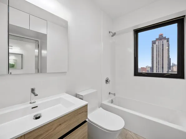 200 East 61st Street image 11 of 17