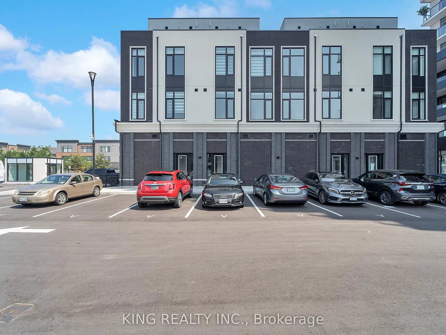 3 bed, $3,300 — Photo 1