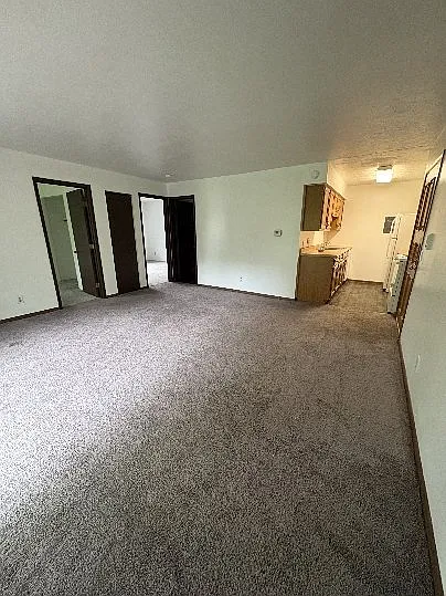 Queenswood Apts — Photo 4