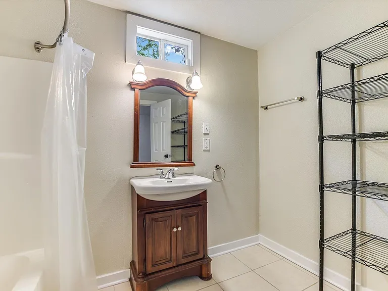 208 Braeswood Rd — Photo 12