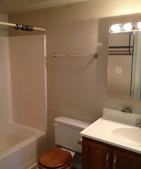 1636-B Post Rd #1 — Photo 23