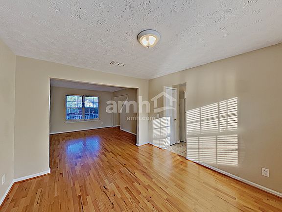 5th image of 604 River Knoll Ct