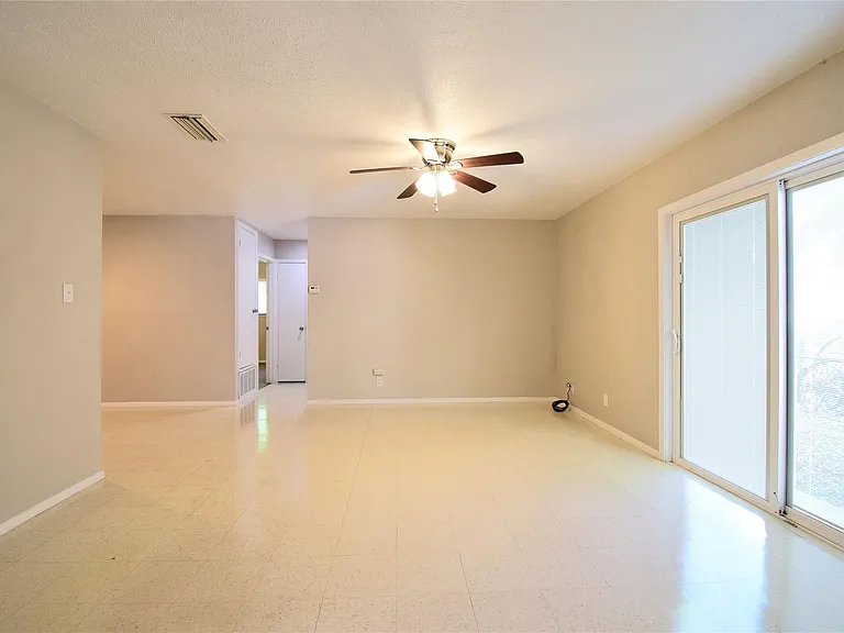 5936 Cherry Loop #B — Photo 6