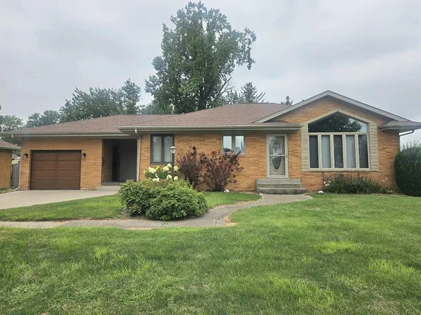 808 10th Ave, Durant, IA 52747