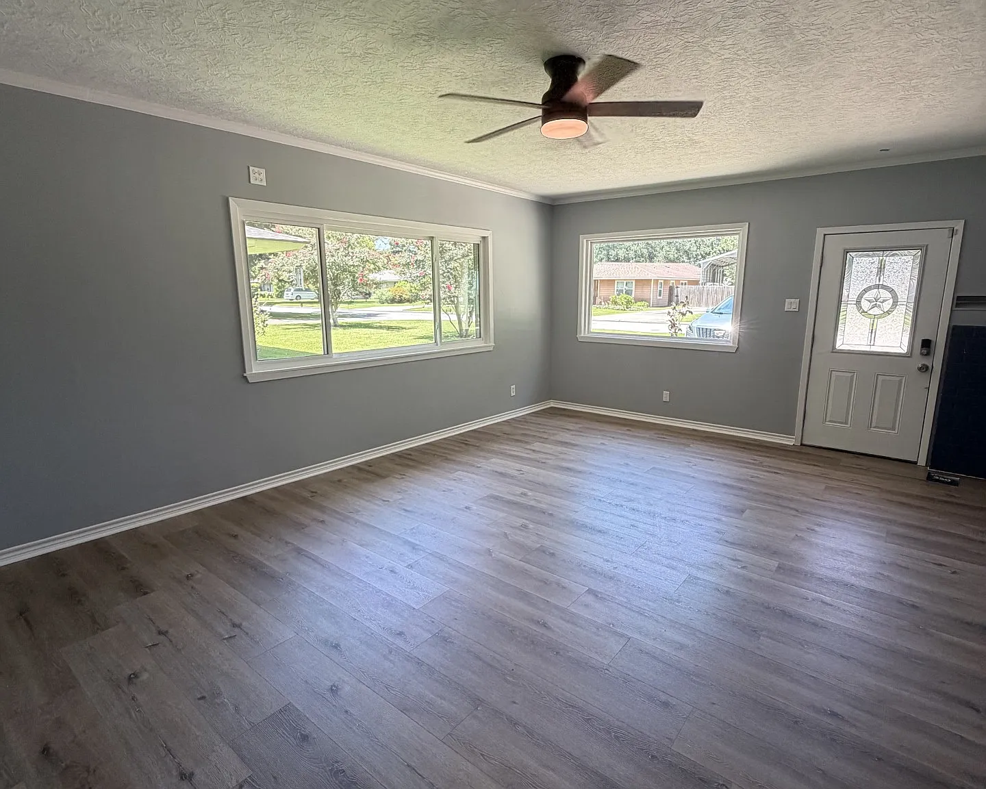 3 bed, 1858 sqft, $2,100 — Photo 3