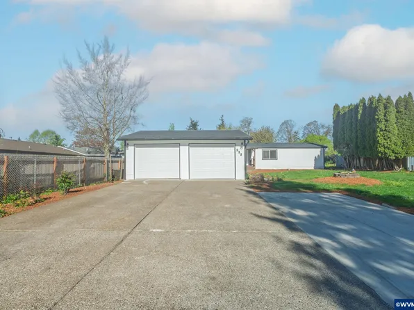 553 Woodland Ave, Woodburn, OR 97071