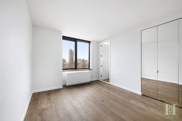 Rented by Halstead Real Estate | media 10