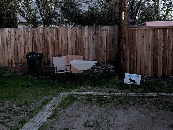 2nd image of 1442 Plumas St