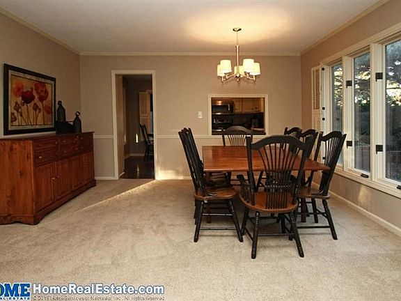 5th image of 2633 Bishop Ln
