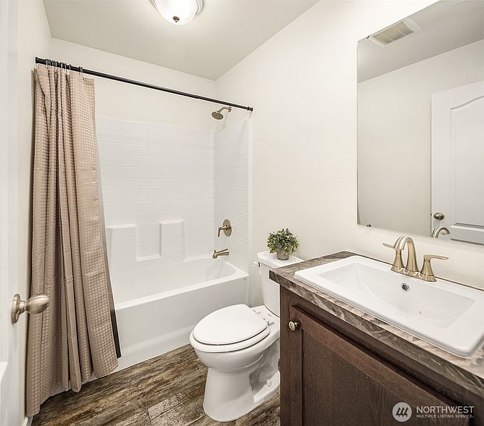 5th image of 23418 Pearce Way