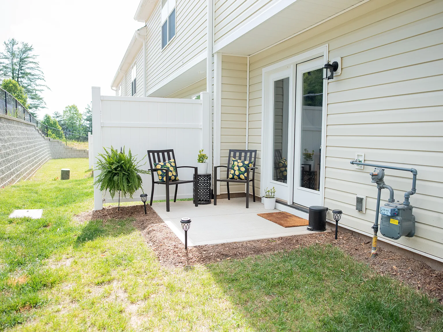 114 Monmouth Way — Photo 3