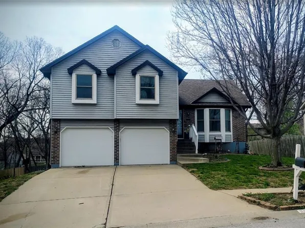 3220 S Bryn Mawr Dr, Independence, MO 64057