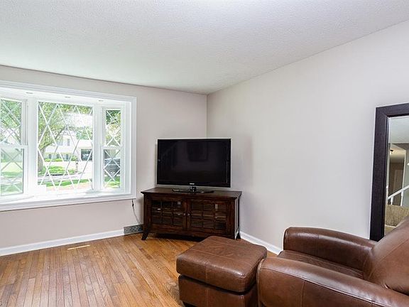 5th image of 4652 Seminole Cir