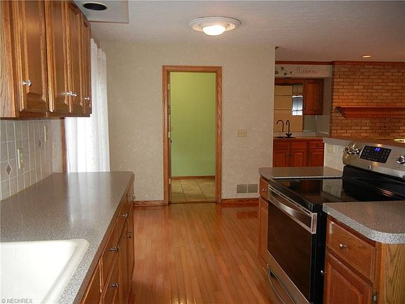 5th image of 2136 Radford St NW