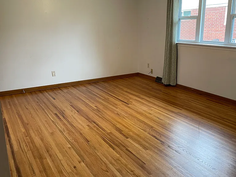 339 Clayton — Photo 6