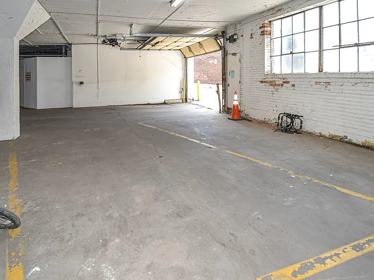 321 Belt Ave #201 — Photo 38