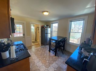 158 Elm St N, Cambridge, MA 02140