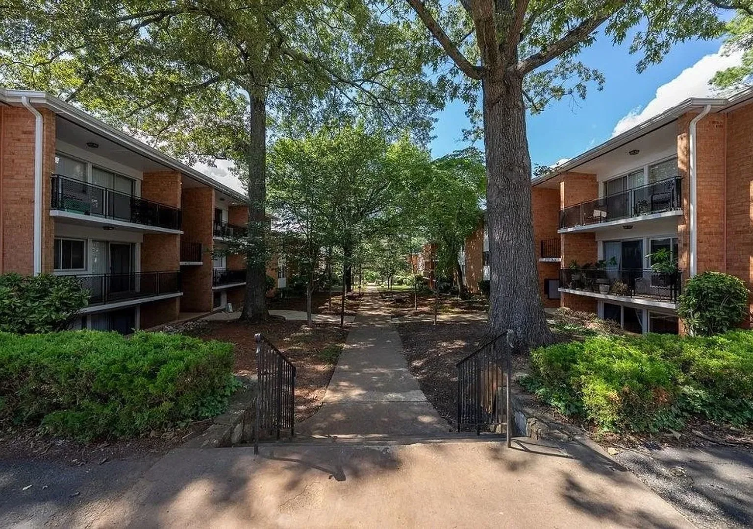 1800 JPA - KTH — Photo 1