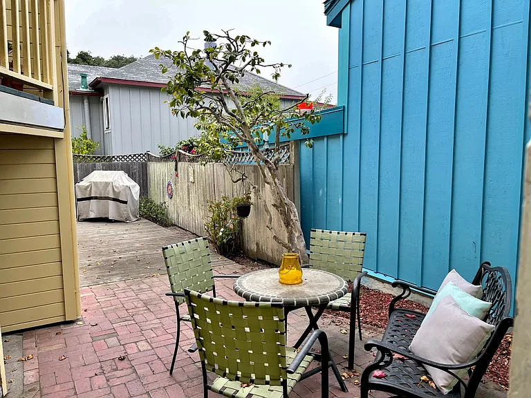 247 Granite St — Photo 39