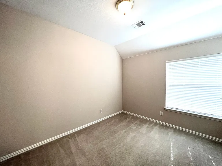 1305 Granger Dr — Photo 11