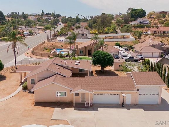4th image of 2209 Greenfield Dr