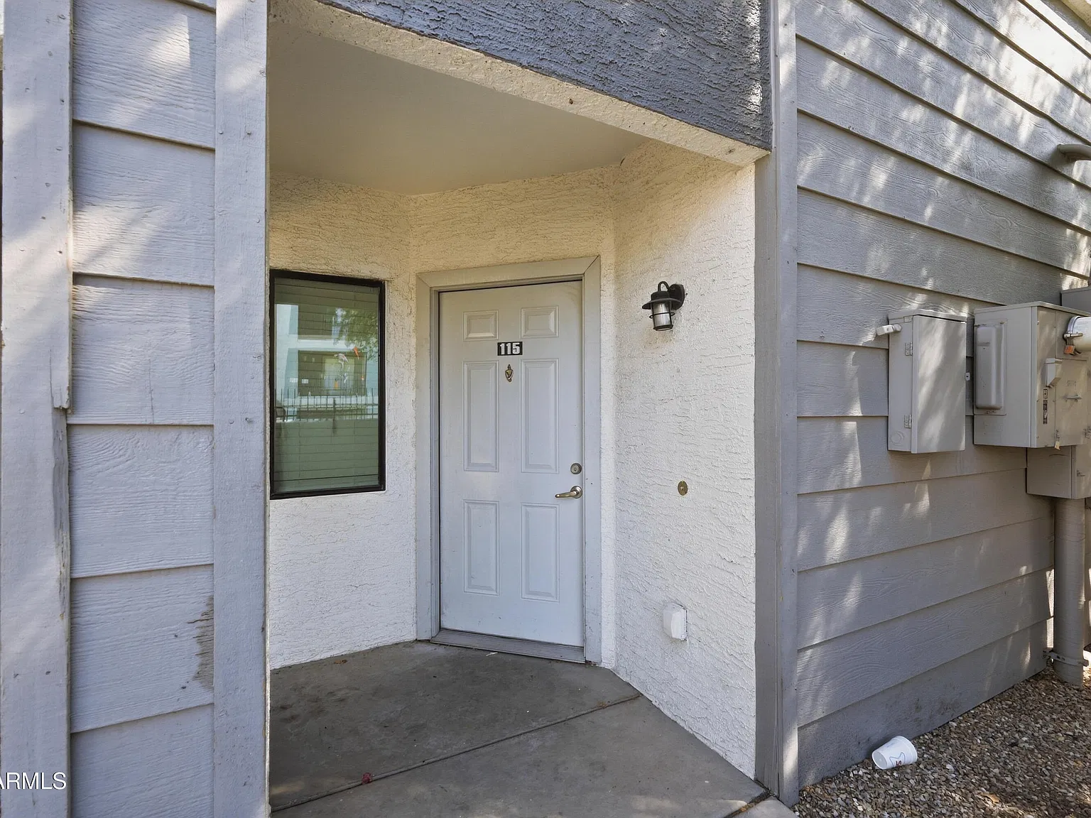 3 bed, 2.0 bath, 1064 sqft, $1,299 — Photo 2