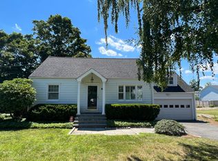 14 Maple Ave S, Westport, CT 06880