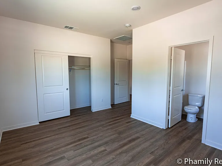 138 Glendora Ave #10 — Photo 11