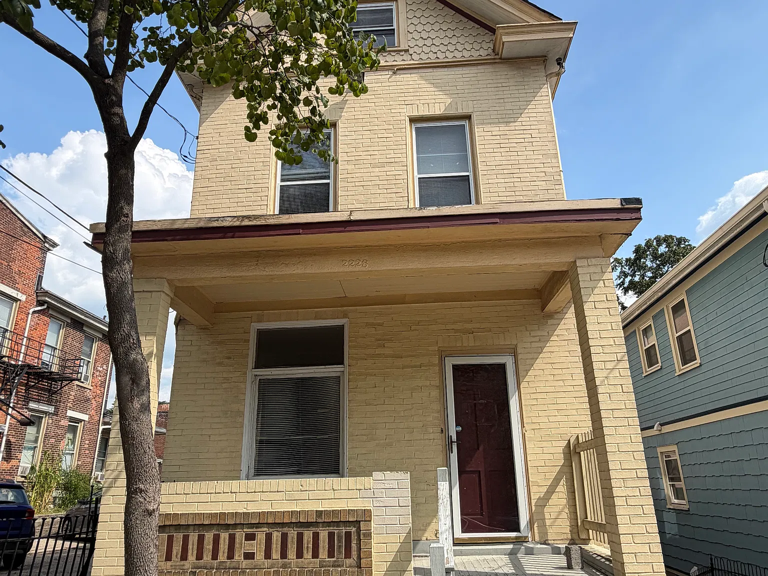 5 bed, 1984 sqft, $3,000 — Photo 2