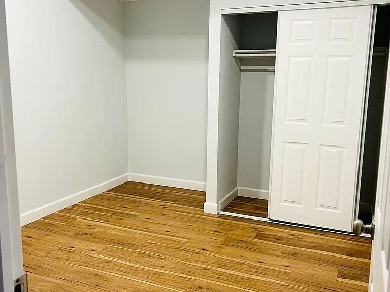 28467 Aragon Ave — Photo 2