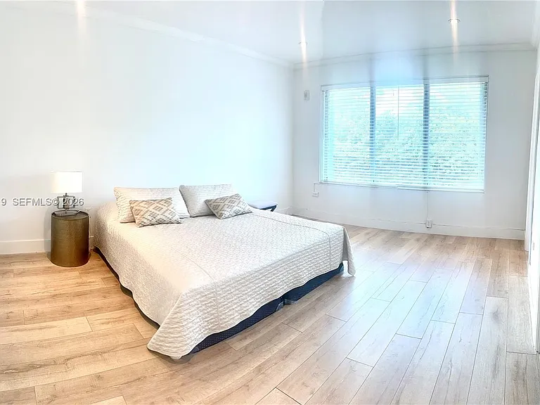 10178 Collins Ave #205 — Photo 8