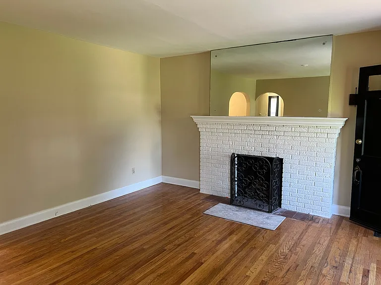 3023 Seneca Blvd — Photo 2