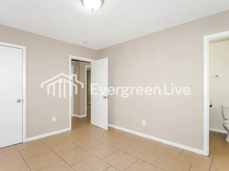 6356 Leamont Dr — Photo 9
