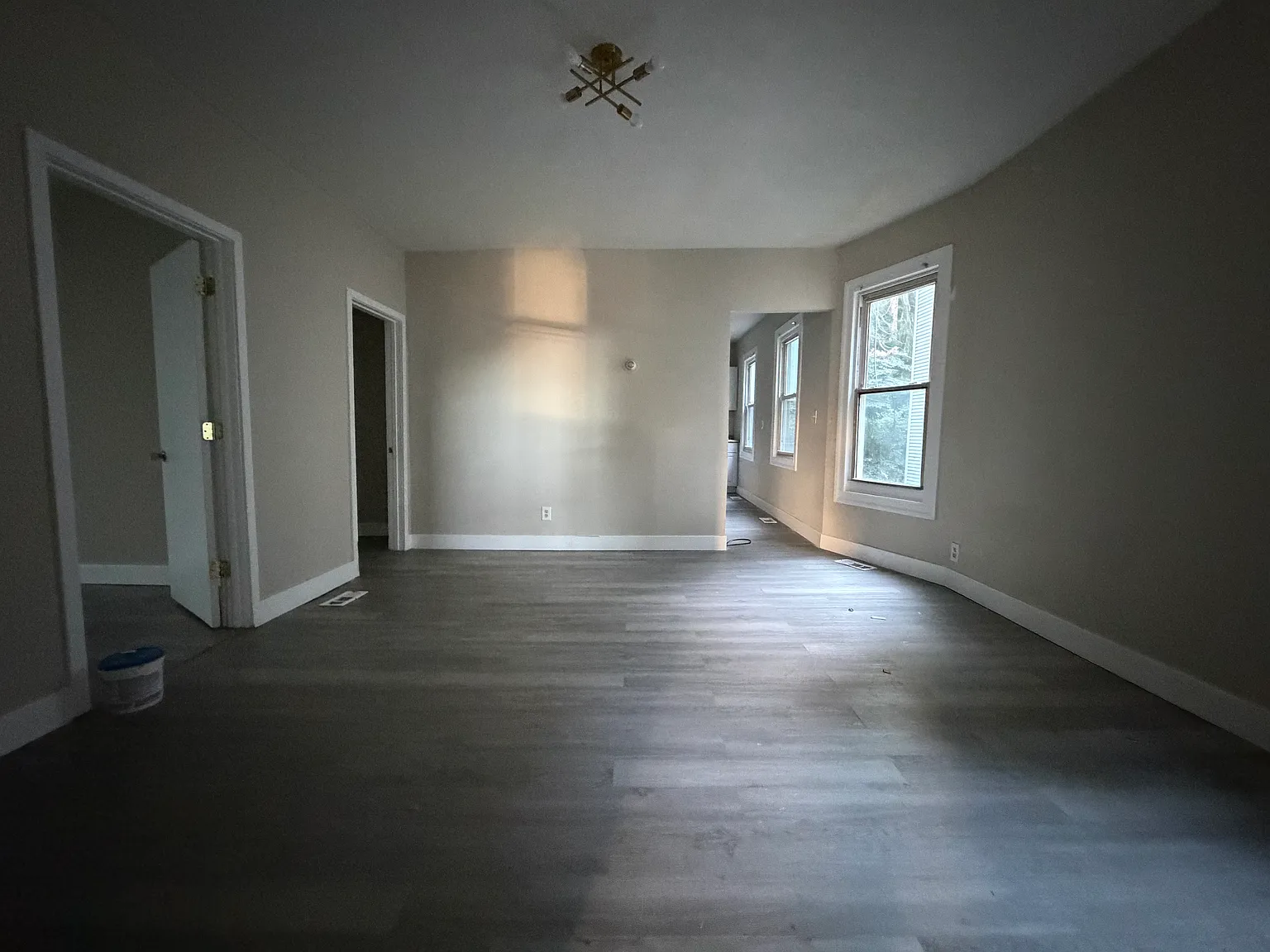 4 bed, 1100 sqft, $1,845 — Photo 4