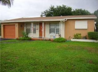 7111 SW 10th St, Pembroke Pines, FL 33023