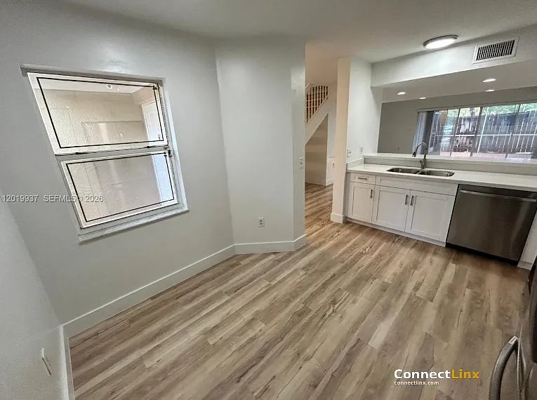 1325 NW 124th Ave — Photo 18