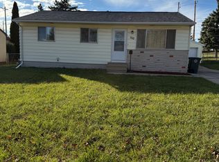 1110 Scott Ave, Waterloo, IA 50701