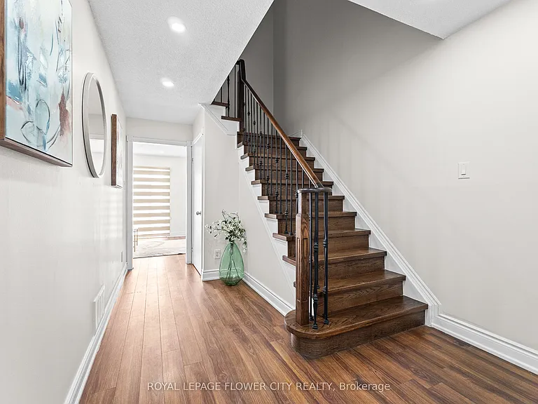 87 Tulip Dr — Photo 4