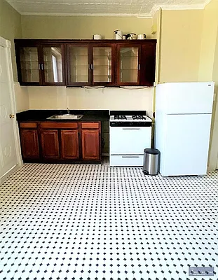 Rented by Brownstone Real Estate | media 21