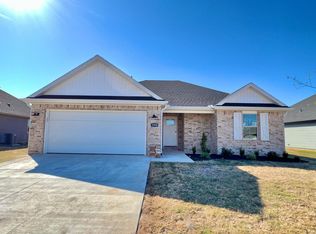 1908 E Hudson Dr, Siloam Springs, AR 72761