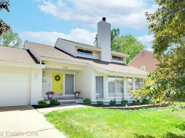 2149 Hidden Lake Dr, West Bloomfield, MI 48324