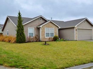 210 Montrose Ct, Eudora, KS 66025