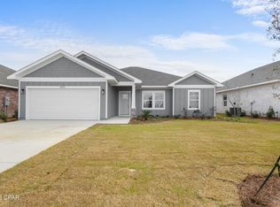 3852 Red Deer Cir, Panama City, FL 32404