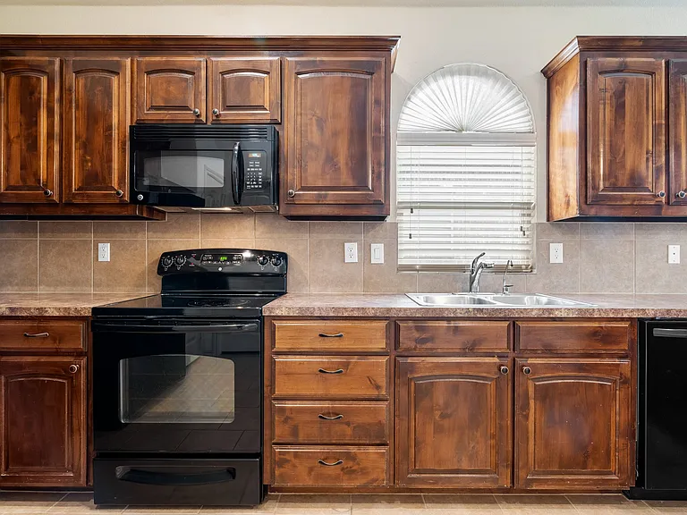 3124 Buckthorn Ln — Photo 16