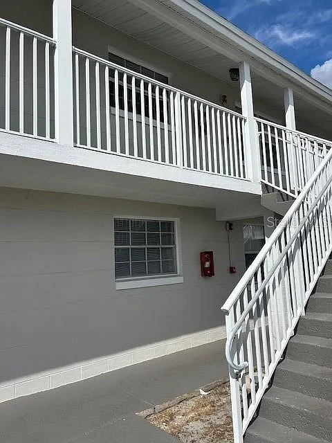 2 bed, 1.0 bath, 702 sqft, $1,200 — Photo 4