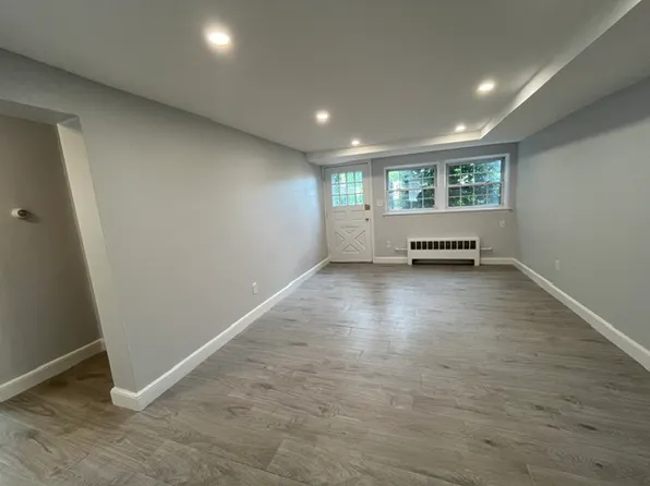 (undisclosed Address), Arlington, MA 02476