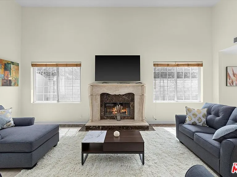 5029 Lemona Ave — Photo 8