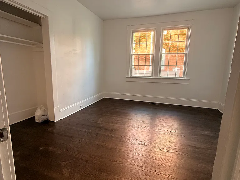 218 Suffolk Ave #218 — Photo 10